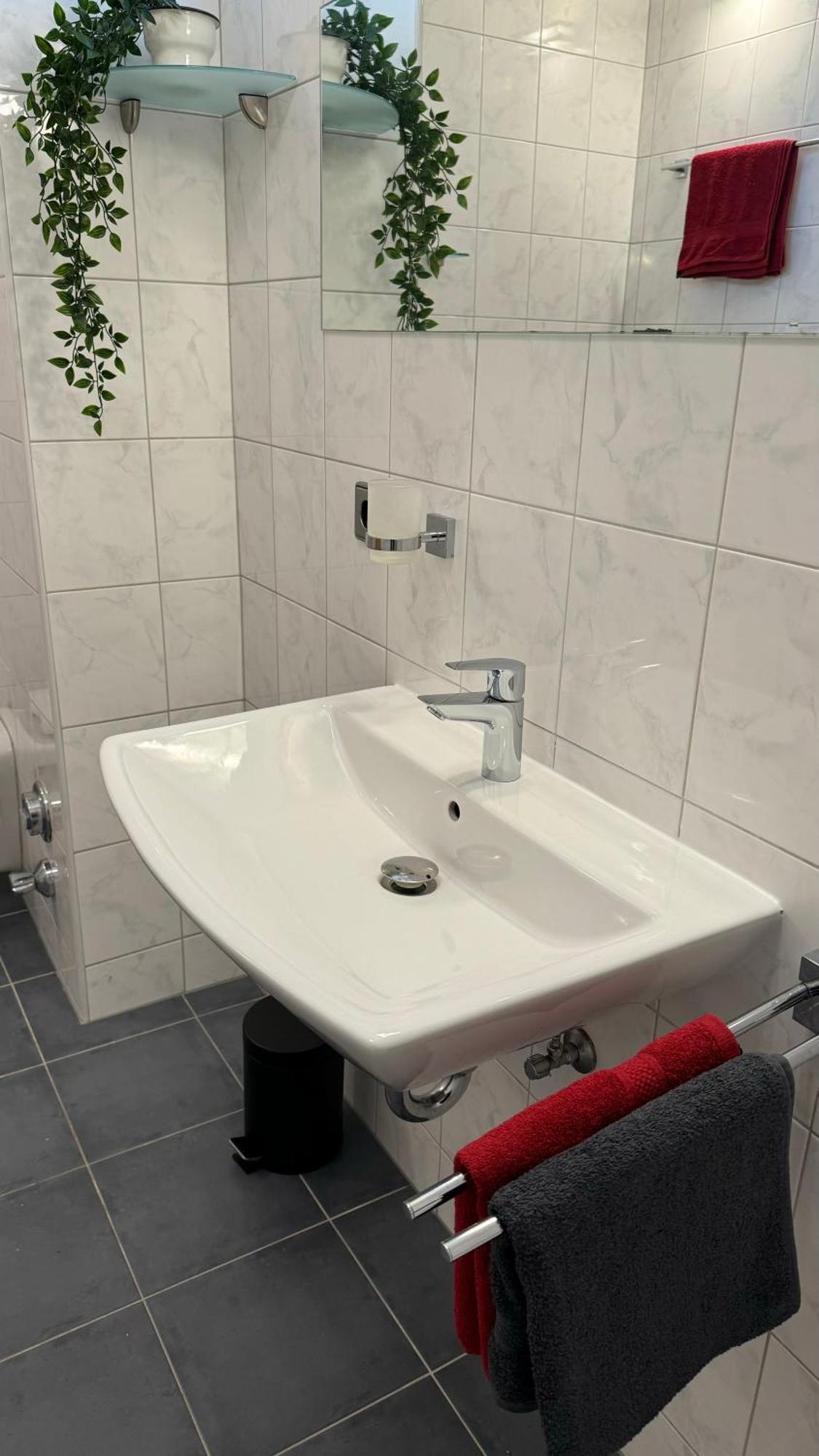 City Apartement Linz Fuer 5 Gaeste Mit Self-Checkin Und Kueche Zewnętrze zdjęcie