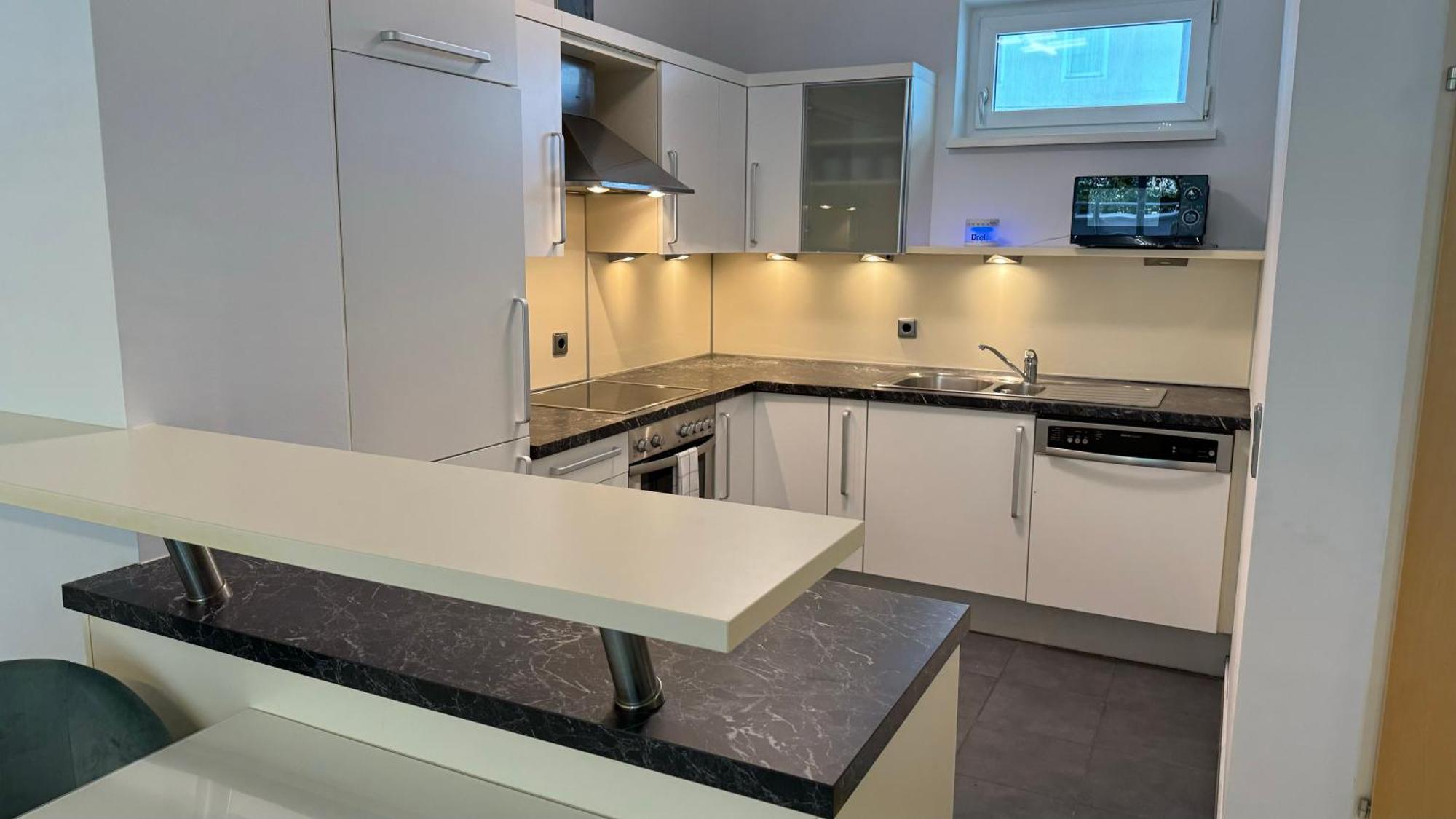 City Apartement Linz Fuer 5 Gaeste Mit Self-Checkin Und Kueche Zewnętrze zdjęcie