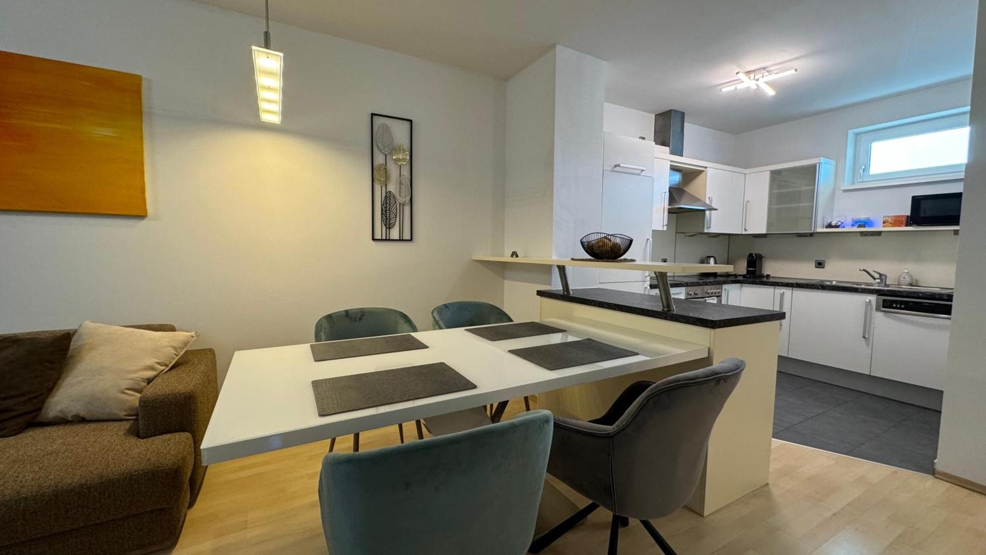 City Apartement Linz Fuer 5 Gaeste Mit Self-Checkin Und Kueche Zewnętrze zdjęcie