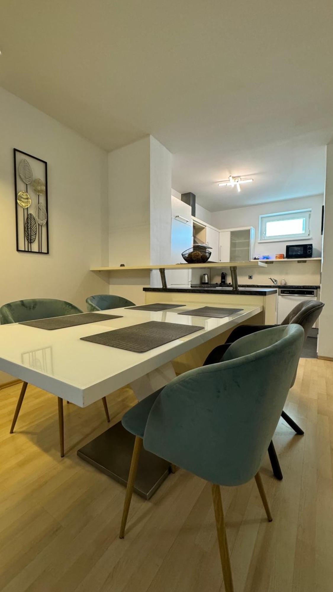 City Apartement Linz Fuer 5 Gaeste Mit Self-Checkin Und Kueche Zewnętrze zdjęcie